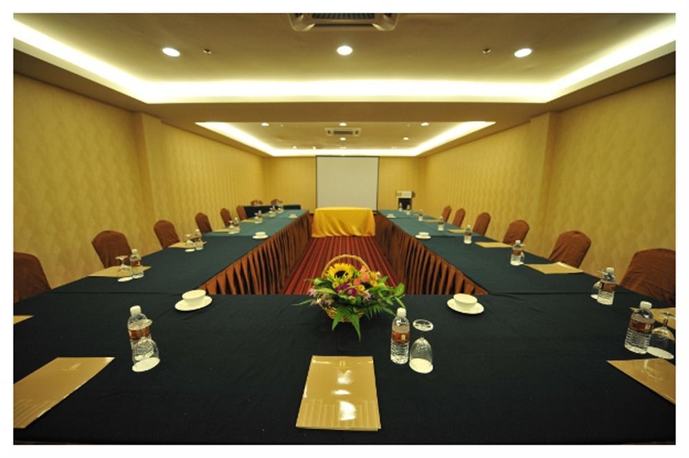 11@Century Hotel Johor Bahru Eksteriør billede
